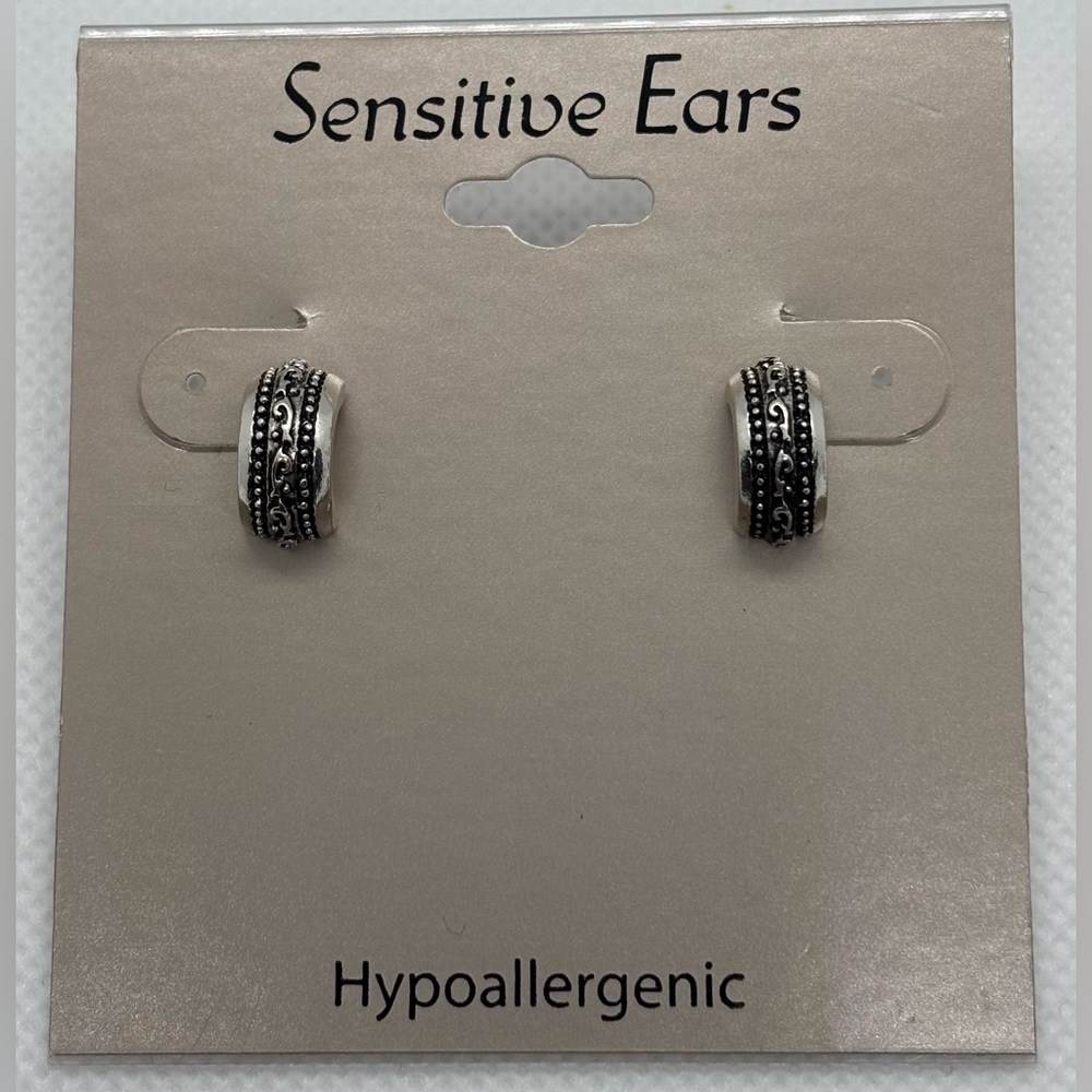 New Sensitive Ears Silver Half-Hoop Earrings